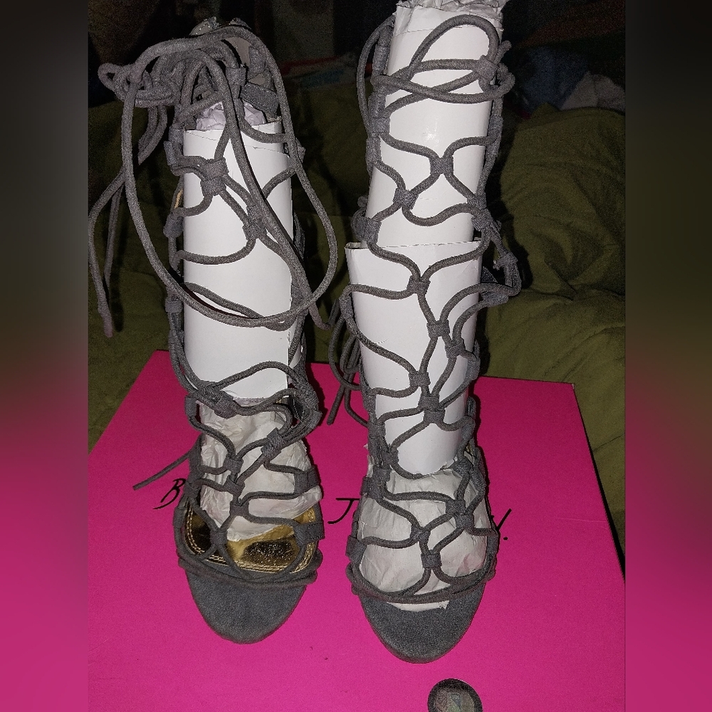 Betsey Johnson Gray Heels Elegant Design